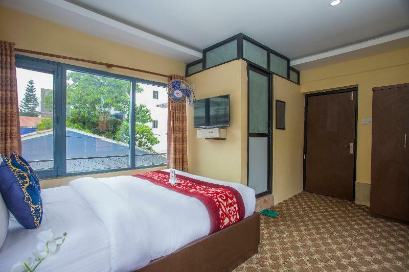 Oyo 150 Hotel Himalyan Height Katmandú Exterior foto